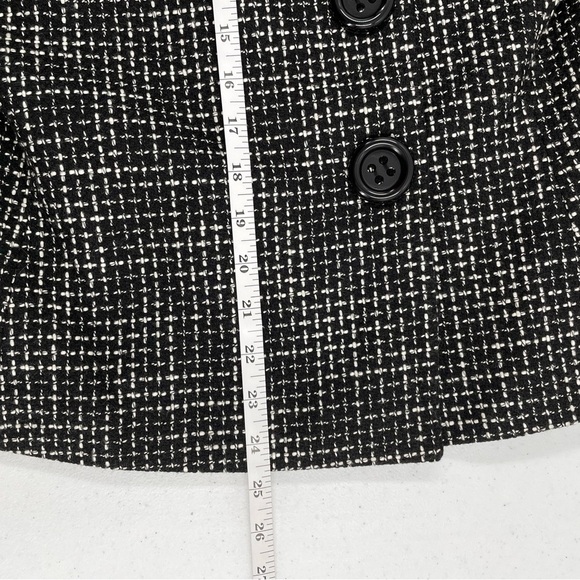 Tahari European Designer Styled Snap Top Button Long Sleeve Boucle Vibes Jacket - Picture 7 of 12